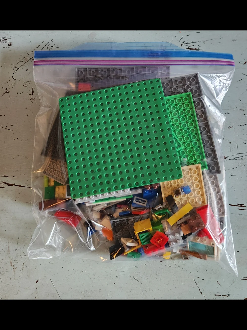 1lb Bag of Assorted Lego Bricks - Multicolor